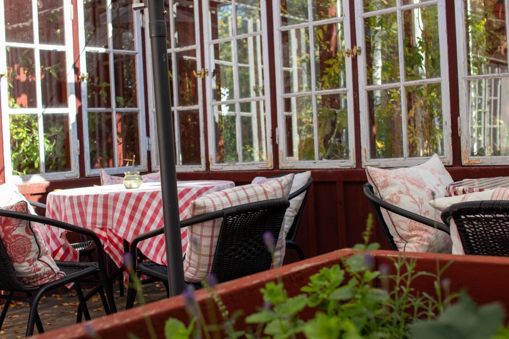 Hem Till Garden Boutique Hotel Vasteras Exterior foto