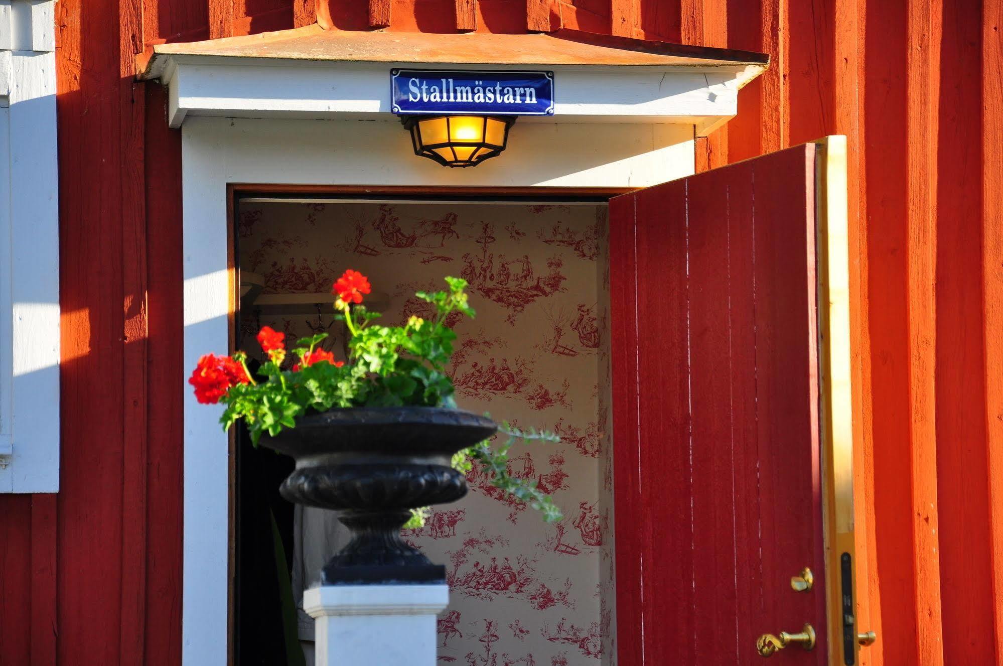 Hem Till Garden Boutique Hotel Vasteras Exterior foto